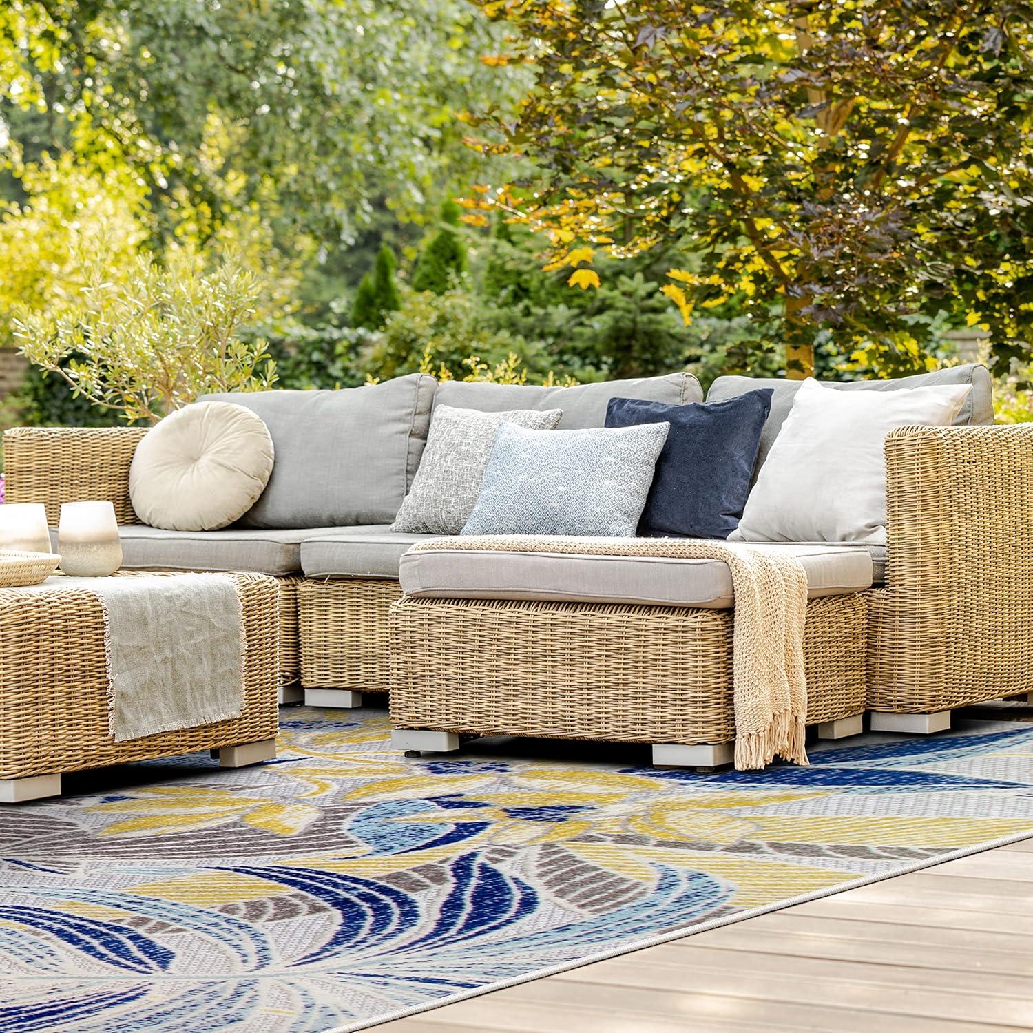 imageLeick Home 595264 Song Floral Indoor Outdoor Area Rug Rectangle 53x7