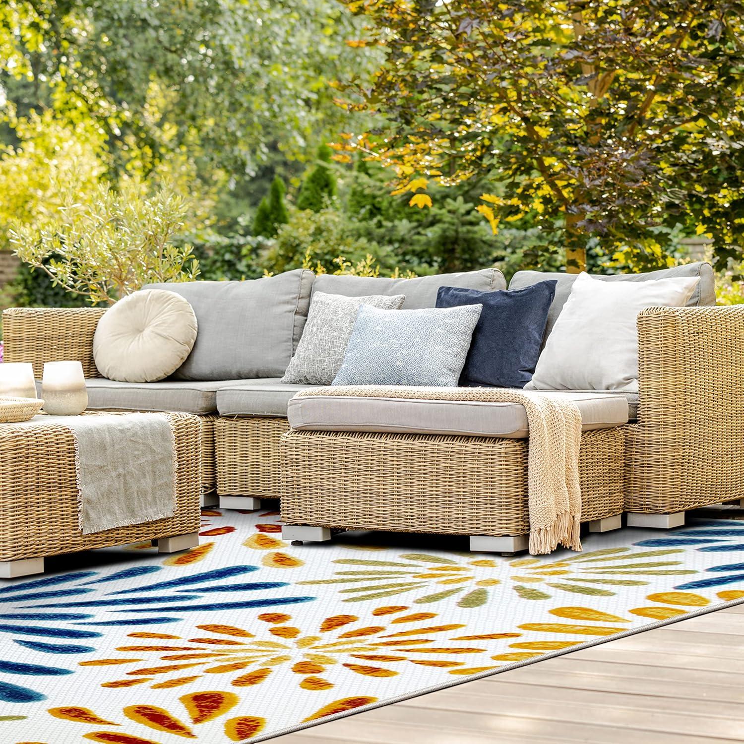 imageLeick Home 595405 Beam Flower Indoor Outdoor Area Rug Rectangle 53x7