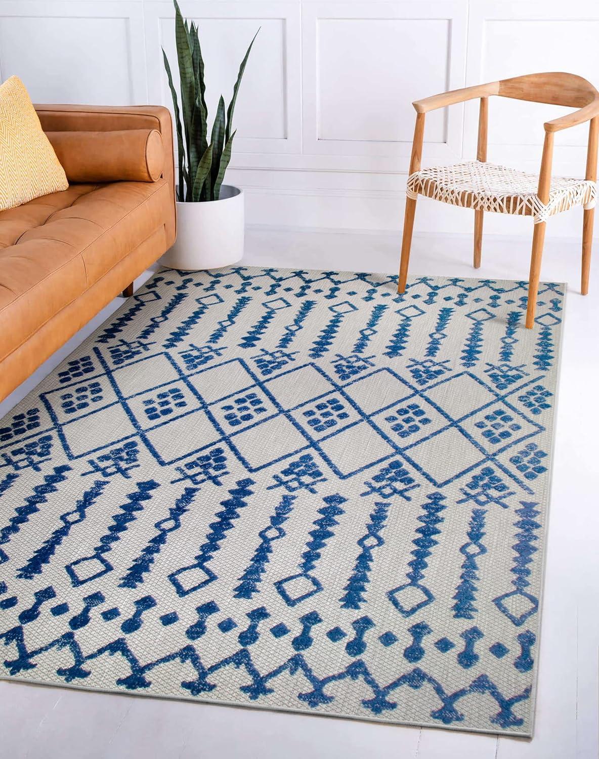 imageLeick Home 594952 Cusp Gray with Blue Moroccan Pattern Indoor Outdoor Area Rug Rectangle 4x6